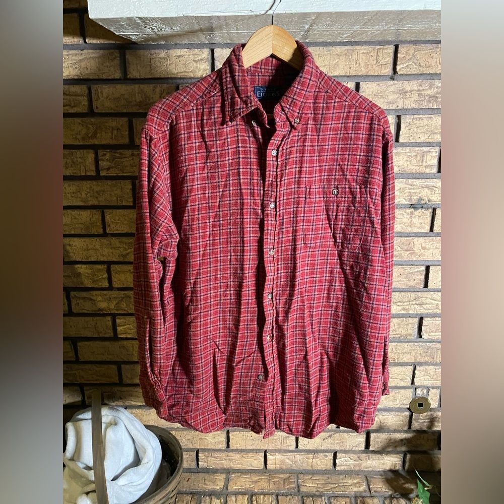 ‎Basic edition plaid button down